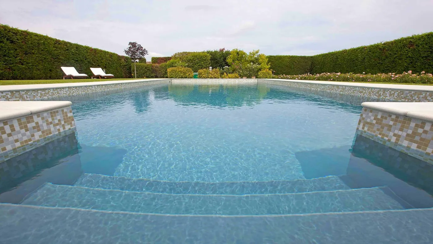 Private pool in Italy — Dakar mix glass pool mosaic 2×2 cm